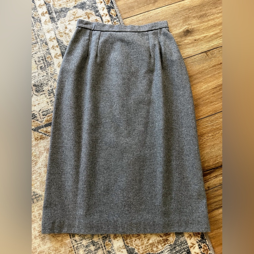 Vintage ILGWU & USA Made Easy Pieces Gray Pencil Skirt Sz 11 or modern Small
